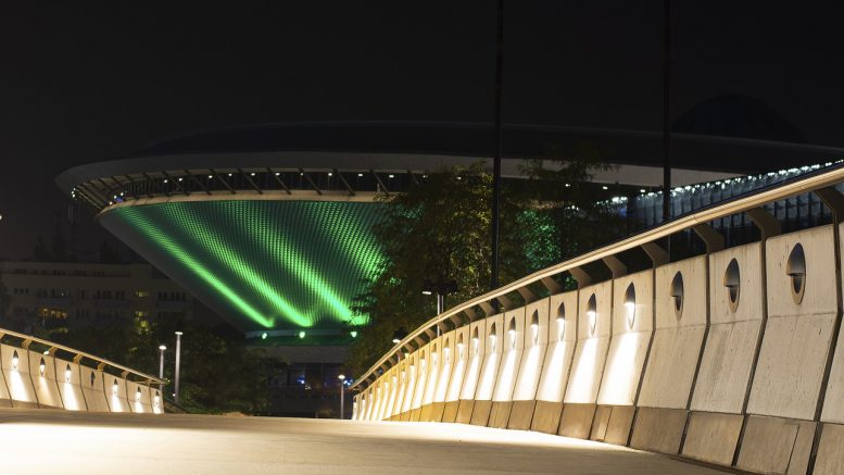 Spodek w Katowicach podświetlony na zielono, zielony śląsk