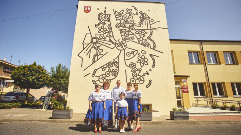 Murale wiatrem malowane. Polskie miasta pokazują, że zielona energia ma ludzką twarz